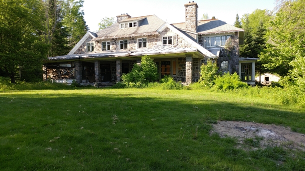 OC Abandoned manor build in  Qubec Canada