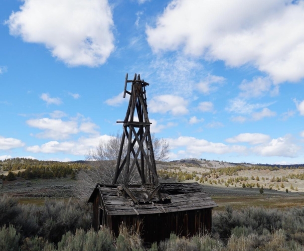 Old pump house missing its windmill Out in Central Oregon 