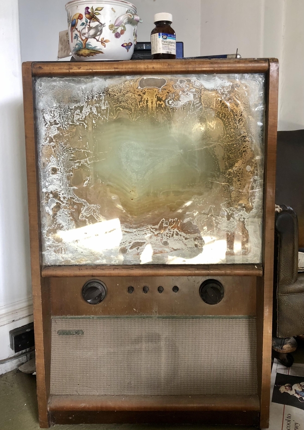 Old TV set left inside an abandoned grade II listed mansion If youd like to see more Ill pop a link in the comments 