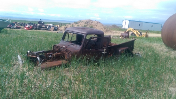 Old Willys pickup not much left 