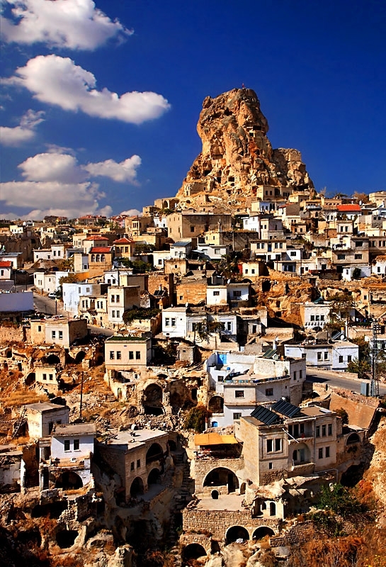 Ortahisar it means middle castle is one of the  natural rocky castles in the region of CappadociaTurkey The other one is Uchisar it means edge castle Its one of the most beautiful villages of the region 
