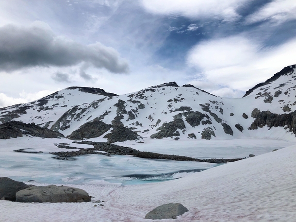 Otherworldly views over the top of Aasgard Pass the Enchantments WA 