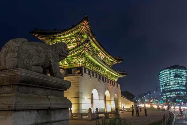 Palace entrance in Seoul South Korea 