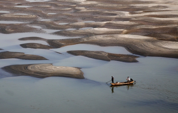 Partially dried-up riverbed on a section of the Yangtze River in Jiujiang 