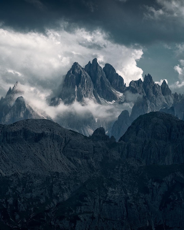 Peaks of the Dolomites  holysht