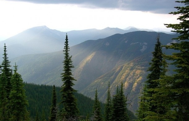 People seem to be downplaying the beauty of Eastern Washington Salmo Mountain Washington State 