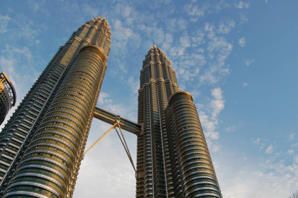 Petronas Twin Towers in Kuala lumpur Lumpur Malaysia are the tallest twin towers in the world The towers were designed by Argentine architect Csar Pelli