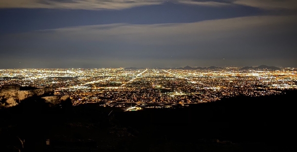 Phoenix as seen from Dobbins Lookout at night