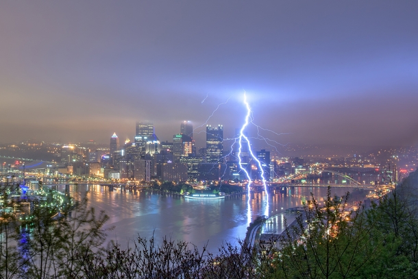 Pittsburgh lightning strike