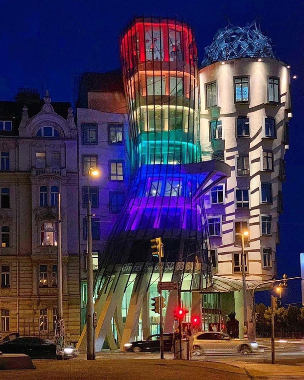 Prague Dancing House - Photorator