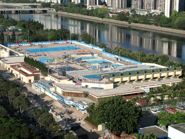Public swimming pool complex Hong Kong 