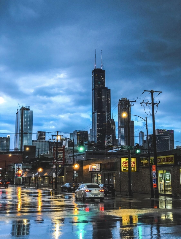 Rainy evening in Chicago tonight 