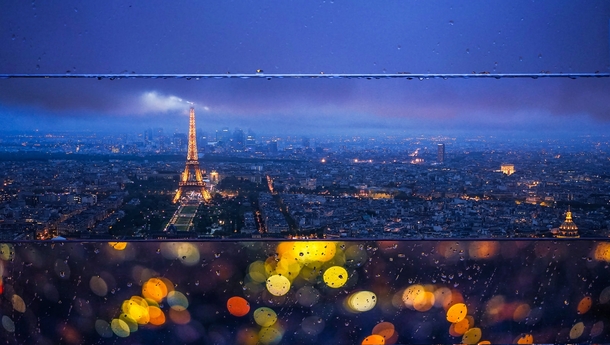 Rainy night in Paris 