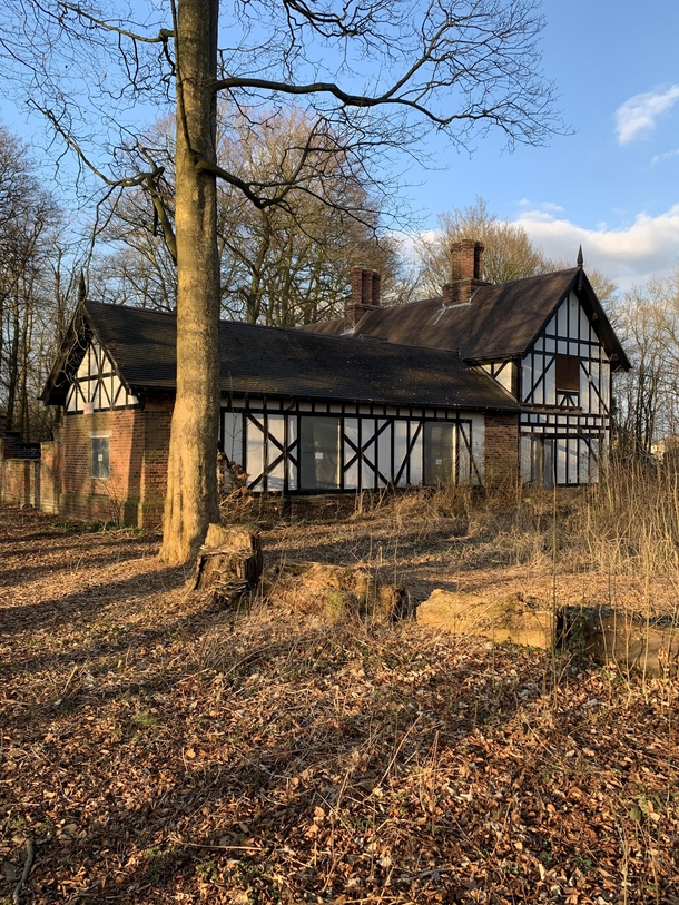 Random abandoned house in the woods - Warrington Cheshire UK