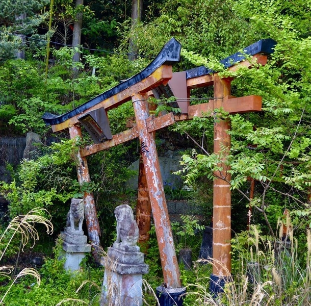 Random Shrine Nearby