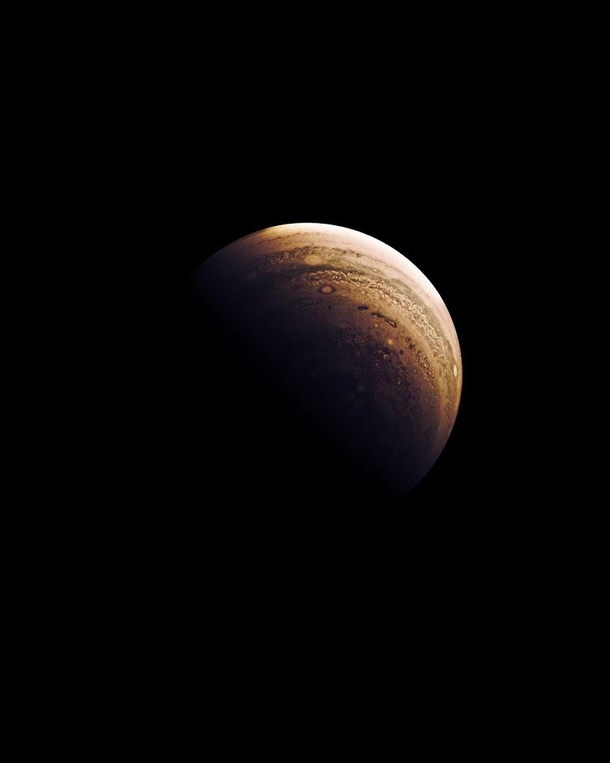 Reconstructed and edited a picture of Jupiter taken from the JUNO mission of NASA