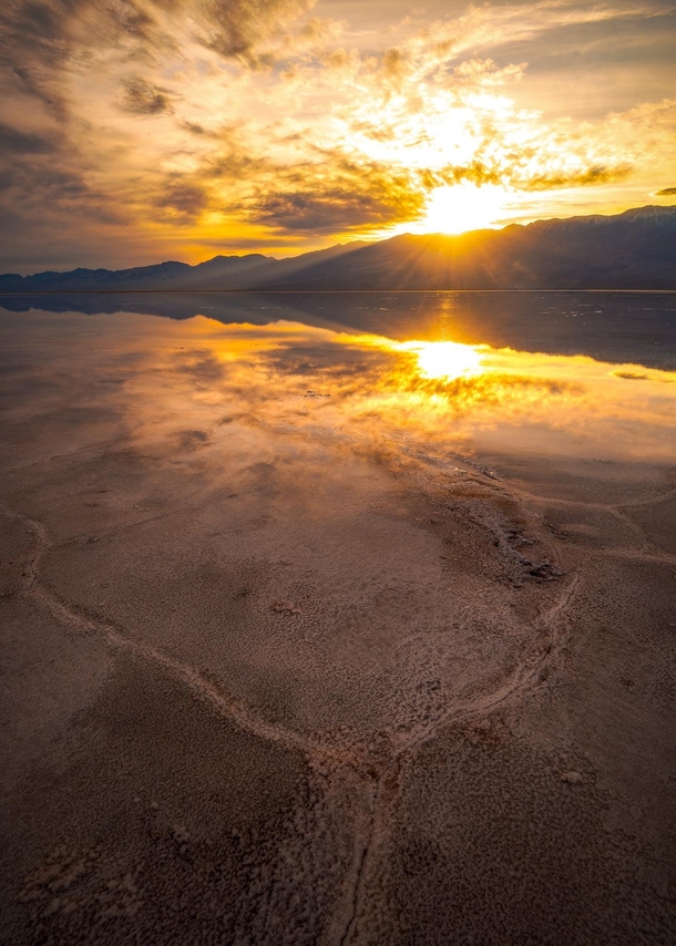 Reflections Who else loves Death Valley Heres a photo I shot during a recent sunset in Death Valley California OC  IG  john_perhach_photo
