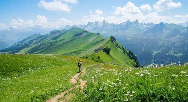 Ridge hiking in central Switzerland near Schwyz 