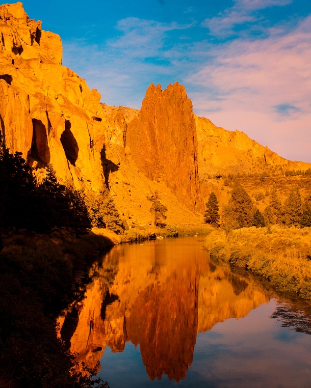 River reflections in Smith Rock State Park Oregon  itkjpeg