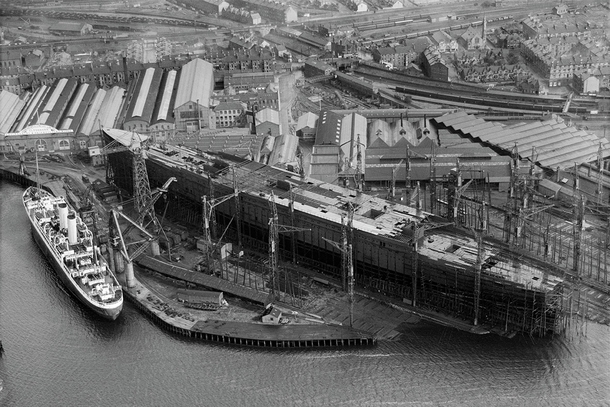 RMS Queen Mary under construction at the shipyard of John Brown and Company Ltd Clydebank Scotland early s x-post from rglasgow and rscotland 