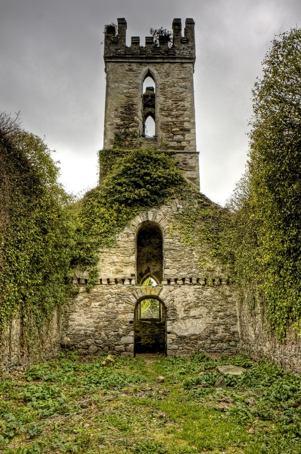 Ruins of Old Castlemacadam Church outside Avoca Ireland By Andrea Mucelli 