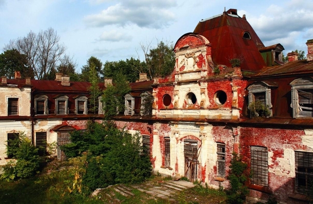 Russia an abandoned manor  