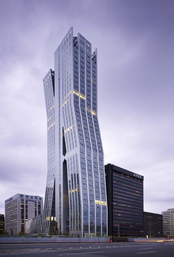 S-Trenue Tower Yeouido financial district Yeongdeungpo District Seoul South Korea 