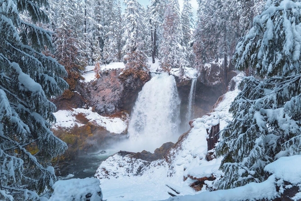 Sahalie Falls in Oregon  winter of  