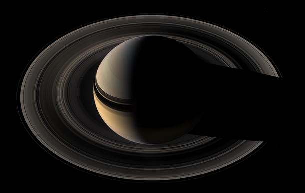 Saturn in Crescent 