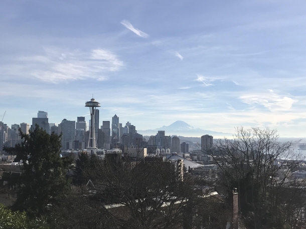 Seattle Washington featuring Mount Rainier