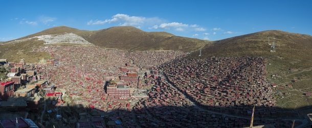 Seda Institute of Buddhist Studies Sichuan China Surrounding campusvillage houses  monks 
