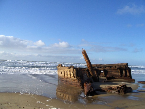 Shipwreck of the George L Olson Steam Schooner Coos Bay Oregon 
