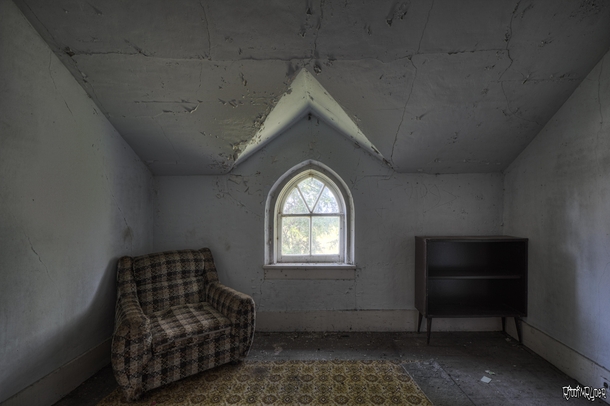 Sitting Area Inside an Abandoned Ontario Farm House 