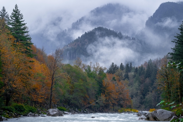 Skykomish WA as fog and snow roll in  x 