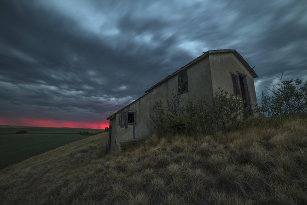 Small abandoned building North Dakota
