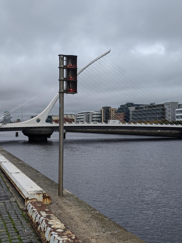 Some kind of river traffic light possibly for berthing ships - Dublin 