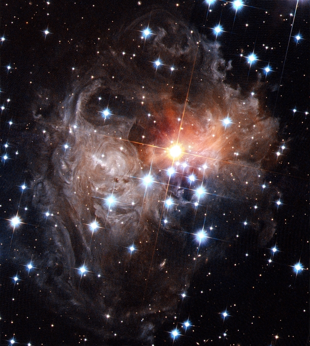 Spectacular view of V Monocerotis light echo 