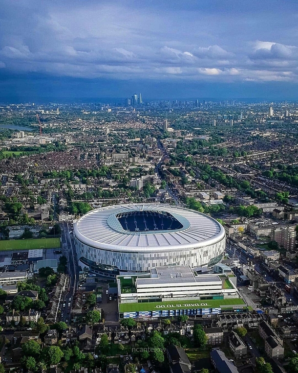 Spurs stadium  London