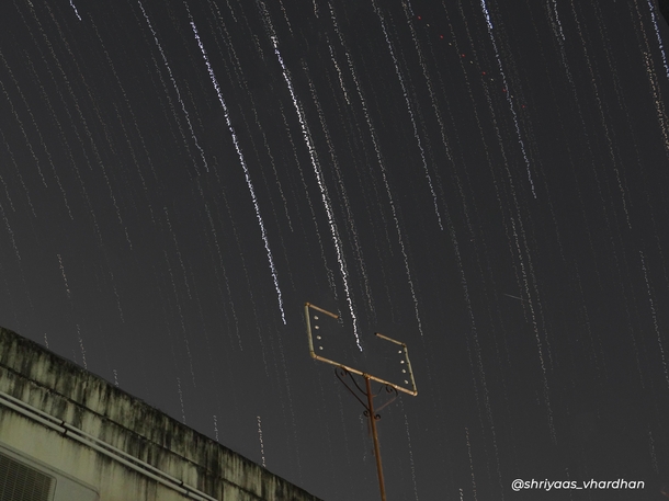 Star trails without auto timer - I only have a basic SLR with a tripod so I manually pressed shutter every  seconds for about  hours and wasnt able to avoid the teeny tiny shakes on every shot The two bright stars in the middle are Castor and Pollux