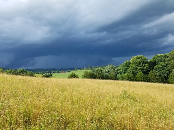 Storms rolling in NE Tennessee hills 