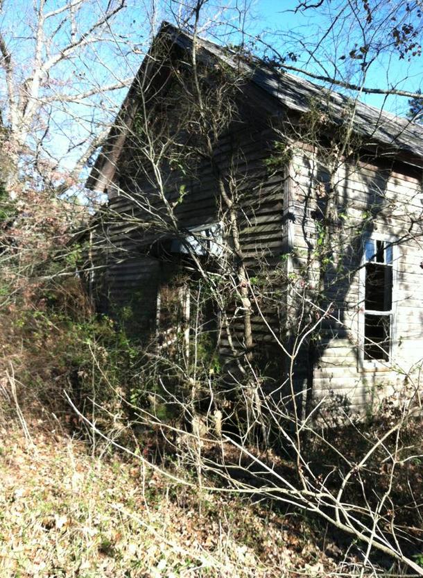 Stumbled upon this abandoned house amp barn in the woods of Dardanelle Arkansas 