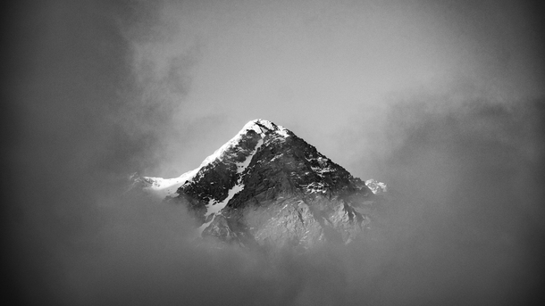 Summit amongst the Clouds  Himachal Pradesh India  