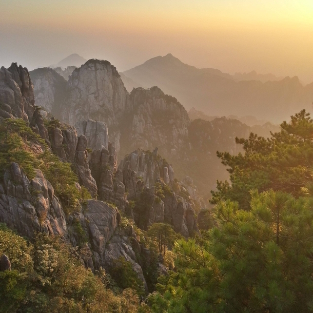 Sunrise at Yellow mountain China 