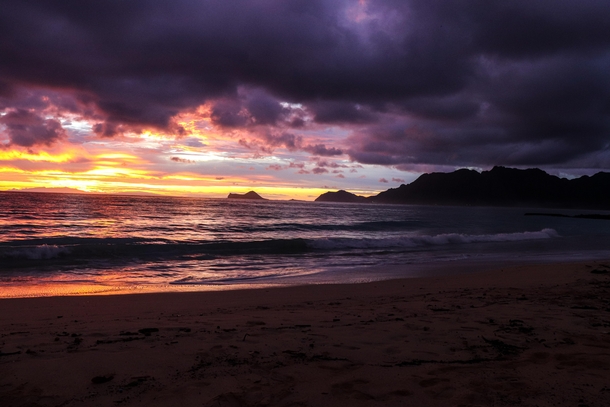 Sunrise in Hawaii 
