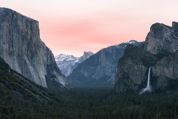 Sunrise in Yosemite CA 