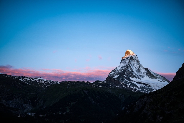 Sunrise on the Matterhorn  larsgebraad