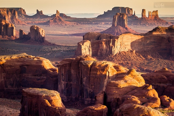 Sunrise over the Monument Valley view from the Hunts Mesa  photo by Francesco Riccardo Iacomino xpost rdesertporn