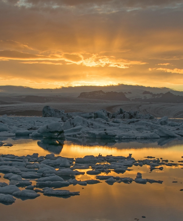 Sunset at a glacier lagoon in Iceland  - IG glacionaut