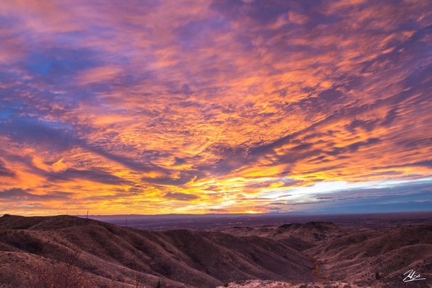 Sunset over Boise Idaho USA from Bogus Basin Road Nov    Bonus Timelapse in Comments