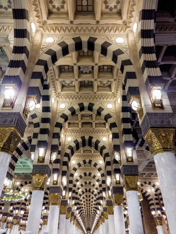 Symmetrical pillars in Medina 